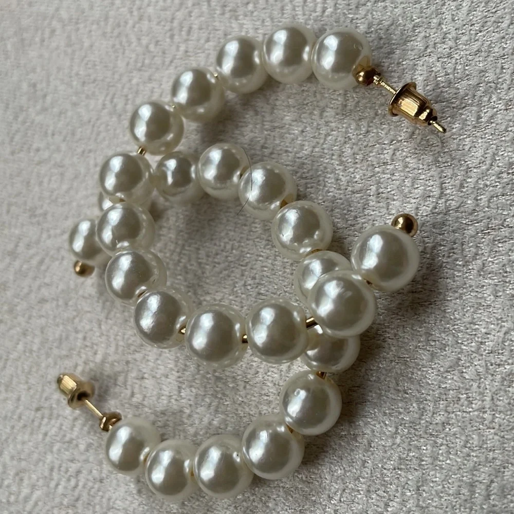 NEW Pearl earring hoops